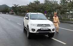 Xe khách 7 chỗ trá hình tuyến Đà Nẵng-Huế đổi chiêu đối phó