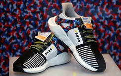 Đức: Mua giày, được miễn phí đi tàu cả năm