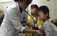 Tan máu cấp nghi ăn thịt bò khô nhuộm phẩm màu