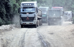 Lào Cai xử nghiêm xe quá tải gây hư hỏng QL279