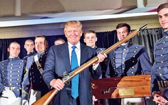 Nhiều công ty cắt quan hệ với tổ chức vận động súng của Mỹ