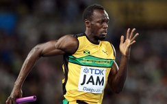 Tia chớp Usain Bolt lấn sân bóng đá