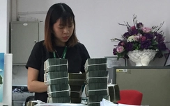 Tiền ồ ạt “chảy” vào ngân hàng sau Tết