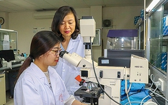 Hạnh phúc bình dị của nữ bác sỹ “sát thủ” gen xấu