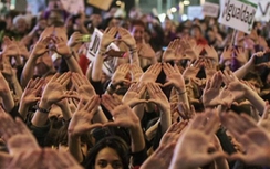 Đường sắt Tây Ban Nha “thất thủ” vì biểu tình đòi quyền phụ nữ