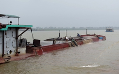 Vì sao hàng loạt tàu hút cát tư nhân không được đăng kiểm?