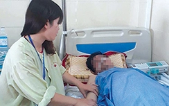 Xót xa gia đình 7 người cùng mắc ung thư trực tràng