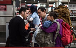 Hành khách qua sân bay Mỹ phải bỏ riêng thực phẩm khỏi hành lý