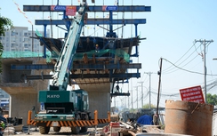 Cầu Nam Lý vừa thi công vừa chờ mặt bằng