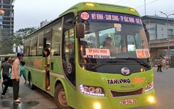 Buýt trợ giá đi ngoại thành Hà Nội dần hút khách