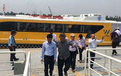 Vì sao buýt đường sông toàn khách du lịch?