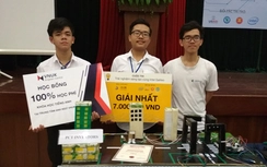 Học trò sáng chế thiết bị giúp người mù đi đường