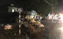 La liệt điểm gom rác gây mất ATGT ở TP Vinh