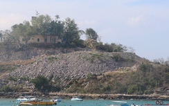 Khánh Hòa: Tan hoang cảnh quan di tích Lầu Bảo Đại