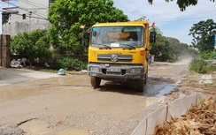 Hưng Yên: Xe tải hoành hành cày nát tỉnh lộ