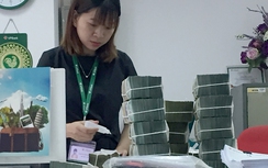 Ngành ngân hàng đã đến lúc “cá nhanh” nuốt “cá chậm”?