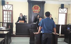 Đình chỉ vụ án “đá móp cửa ôtô, bị truy tố”