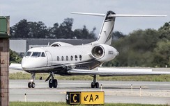 Máy bay hạ cánh khẩn vì nổ lốp trên không