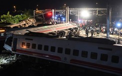 Vụ tàu Đài Loan trật đường ray, lái tàu liên tục phanh gấp