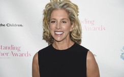 Victoria’s Secret bị tẩy chay, CEO Jan Singer tuyên bố từ chức