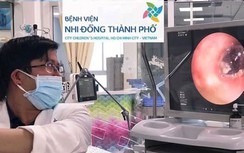 Hồi sinh bé trai ngừng tim vì hóc hạt mãng cầu