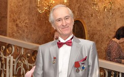 “Ông già Noel” đột tử ngay trong bữa tiệc với trẻ em ở Nga