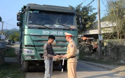 Đột nhập “điểm nóng” xe quá tải cuối năm