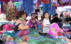 Chợ Tết rộn ràng trên cao nguyên Bắc Hà