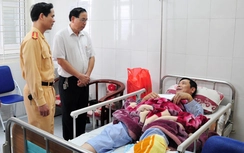 Bị yêu cầu dừng xe, tông gãy chân CSGT