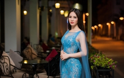 Á hậu Thụy Vân đẹp hút hồn với đầm xuyên thấu