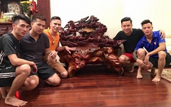 Tuấn Hưng khoe quà sinh nhật đắt giá