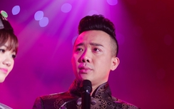 Trấn Thành liên tục khóc trong đám cưới của mình