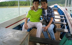 Đàm Vĩnh Hưng tung ảnh thân thiết với Dương Triệu Vũ