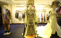 Hé lộ phục trang nặng hơn 10kg của Hoài Linh trong Táo Quân