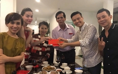 Sao Việt đón Tết có gì lạ?
