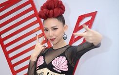 Tóc Tiên bức xúc khi bị chê tại Giọng hát Việt 2017