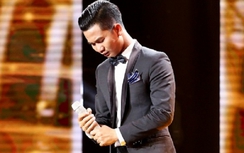 Thần tượng Bolero: "Cắn răng" dự thi vì cha vừa qua đời