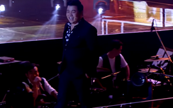 Đàm Vĩnh Hưng "khen" Quang Lê đi như "hoa hậu quý bà"