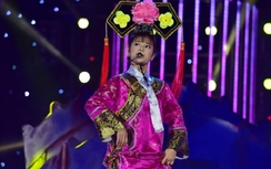 Hất tung giấy tờ bàn giám khảo, "Tiểu Yến Tử" vẫn được khen ngợi