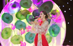 Hoài Linh bỏ tiền túi tặng Hoàng Yến Chibi 25 triệu