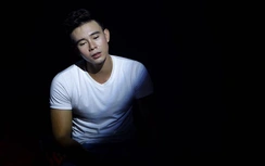 Đông Hùng: Bị chém vì mẹ vay nặng lãi?