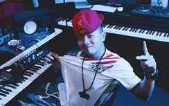 Phúc Bồ xin lỗi vì ám chỉ nghệ sĩ Hàn Quốc là "trai bóng"