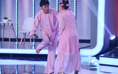 Video: Việt Hương hát "hit" của Chi Pu, Hoài Linh rút dép cảnh cáo