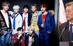 Tổng thống Moon Jae In đích thân chúc mừng BTS dẫn đầu Billboard 200