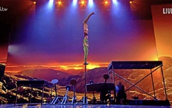 Video: Quốc Cơ, Quốc Nghiệp trình diễn nguy hiểm trong Chung kết Got talent