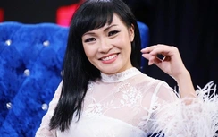 Phương Thanh ẩn ý khi bị xếp ngang hàng với Uyên Linh trên poster