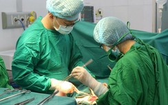 Cắt bỏ khối u nặng khoảng 2,5 kg ở vùng cổ nữ bệnh nhân