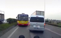 Phạt tiền, tước bằng lái tài xế xe buýt đi ngược chiều trên QL18