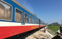 Lật tàu ở Thanh Hóa: Thông tuyến Bắc-Nam sau 13 tiếng căng sức