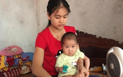 Chồng mất vì TNGT, vợ trẻ gồng mình nuôi 3 con bệnh tật